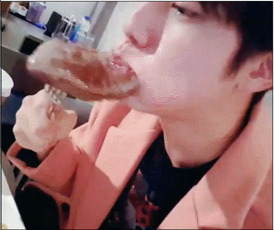 음식 능욕하는 아이돌 모음.gif | 인스티즈