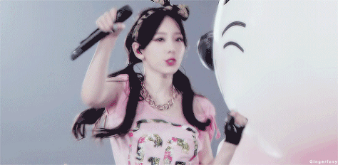 기분좋은 태연 .gif | 인스티즈