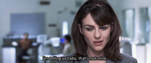 [엘리자베스헐리] 일곱가지 유혹에 나온 악마행(휴 그랜트 구여친) | 인스티즈