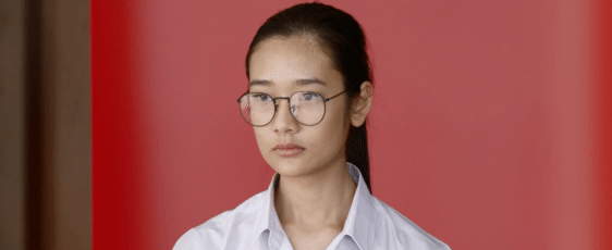 [배드지니어스] 무뚝뚝하지만 친구에게는 다정한 천재고딩.jpggif | 인스티즈