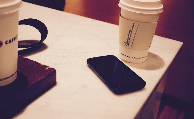 애인이 내가 잠시 자리릴 비울때 잠겨있지 않은 카톡을 검사했다..화낸다 vs 쿨하게 넘긴다 | 인스티즈