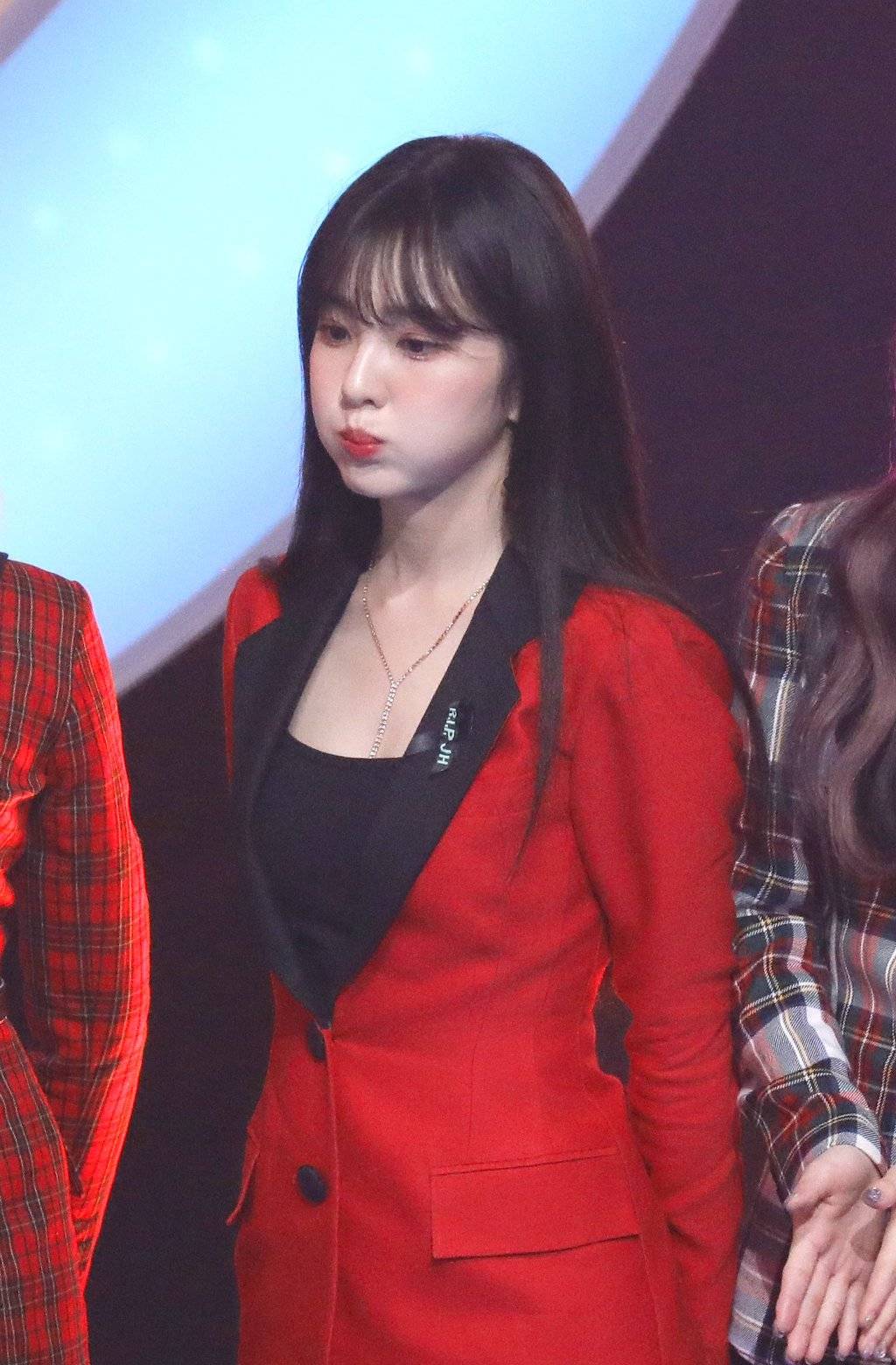 연말에도 예쁜 얼굴천재 아이린.jpg | 인스티즈