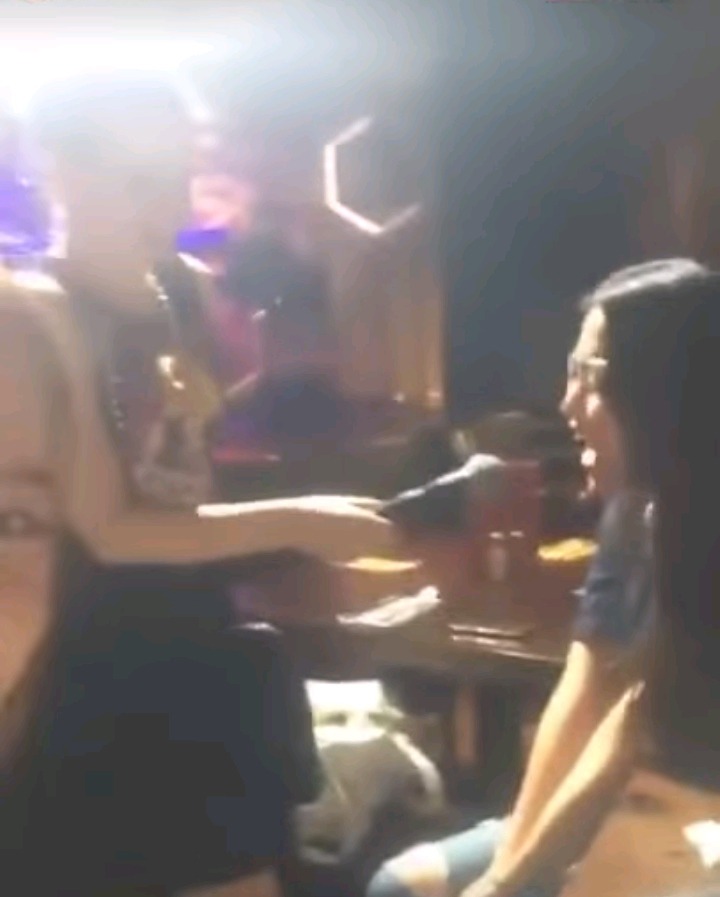 공연 중 관객에게 마이크 넘겼는데 관객이 뮤지컬 배우 | 인스티즈