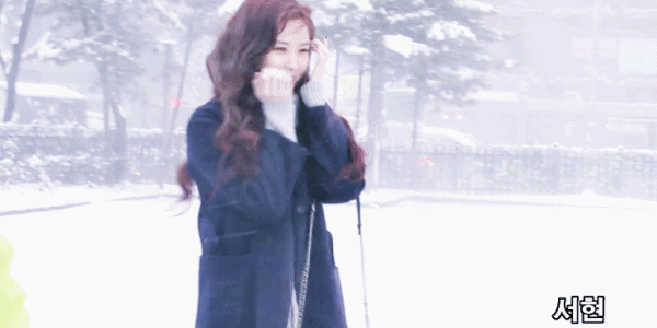 눈보라 맞는 서현.gif | 인스티즈