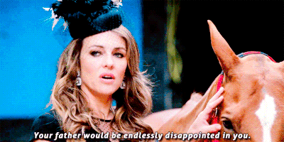 [엘리자베스헐리] 일곱가지 유혹에 나온 악마행(휴 그랜트 구여친) | 인스티즈