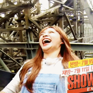 복근 자랑하는 하니.gif | 인스티즈