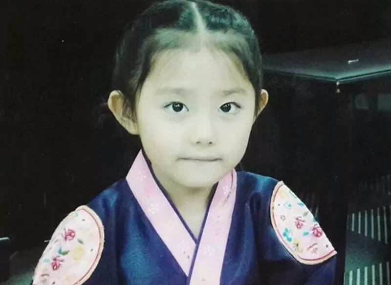 걸그룹 어린시절 사진들 | 인스티즈