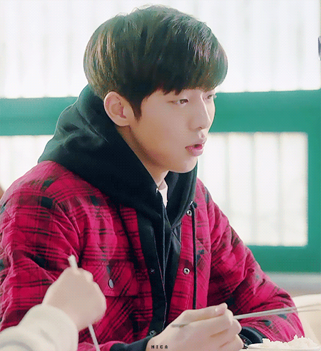 대학교 연하남이 썸남이 되어가는 과정.gif | 인스티즈