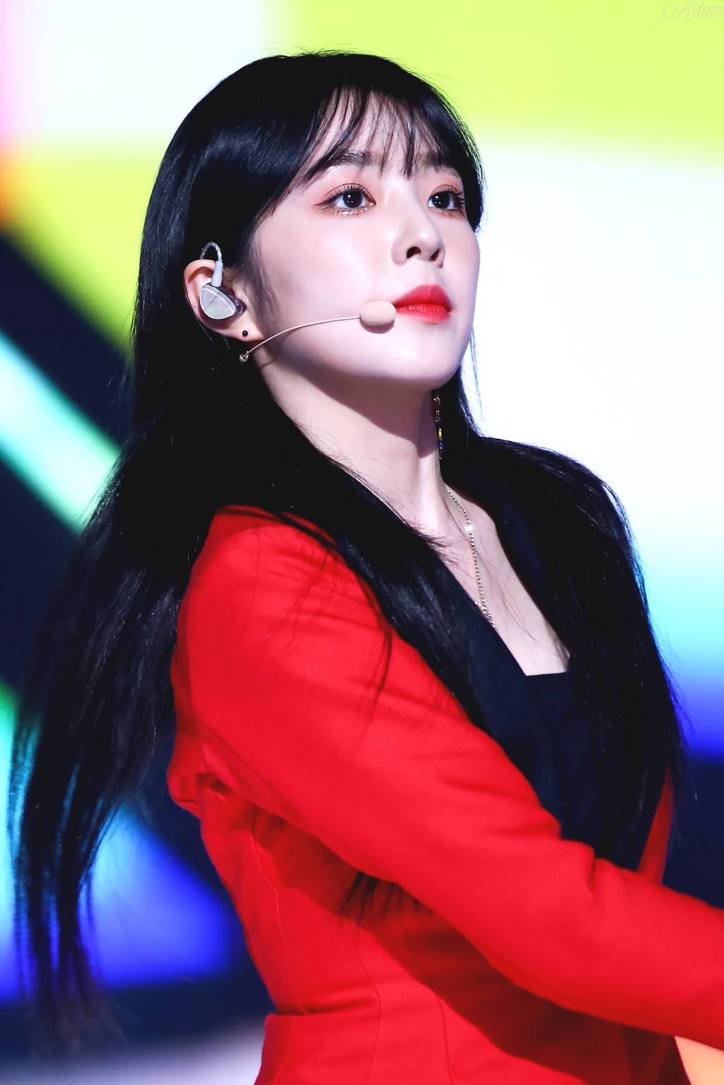 연말에도 예쁜 얼굴천재 아이린.jpg | 인스티즈