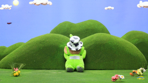 나비 쫓는 텔레토비.jpg (텔레토비 무서워하는 사람 주의) | 인스티즈