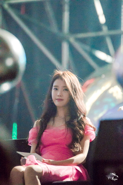 제일 좋아하는 아이유 짤 몇개.jpgif | 인스티즈