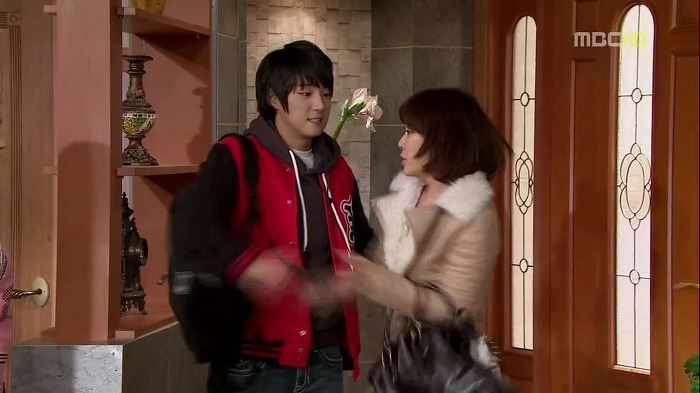 [지붕뚫고하이킥] 띠드버거.jpg | 인스티즈