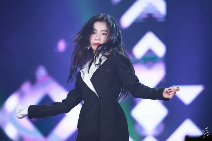 연말에도 예쁜 얼굴천재 아이린.jpg | 인스티즈