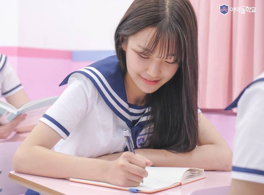 아이돌학교 수영장녀 백지헌 프로필 사진 | 인스티즈
