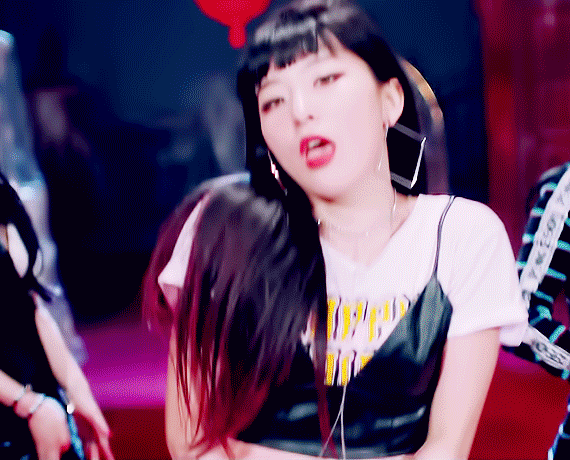 슬기 포카 어떤게 더 이뻐보이나요 | 인스티즈