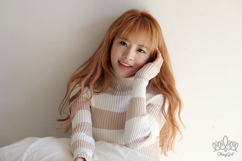 브이앱 마무리 인사로 흔들인형 댄스 추는 오마이걸 멤버 | 인스티즈