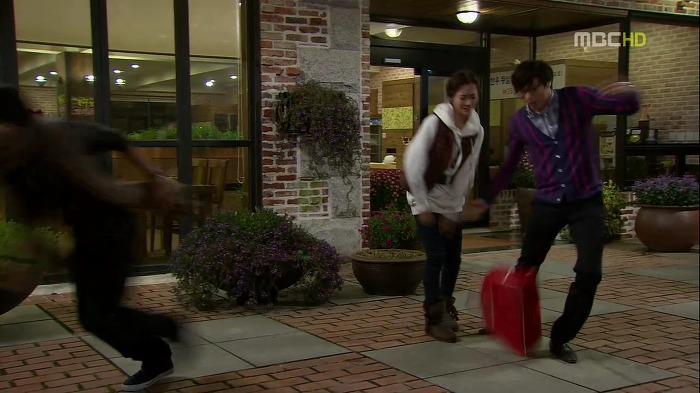 [지붕뚫고하이킥] 떡실신 제조기와 지옥에서 온 식모의 술주정.jpg | 인스티즈