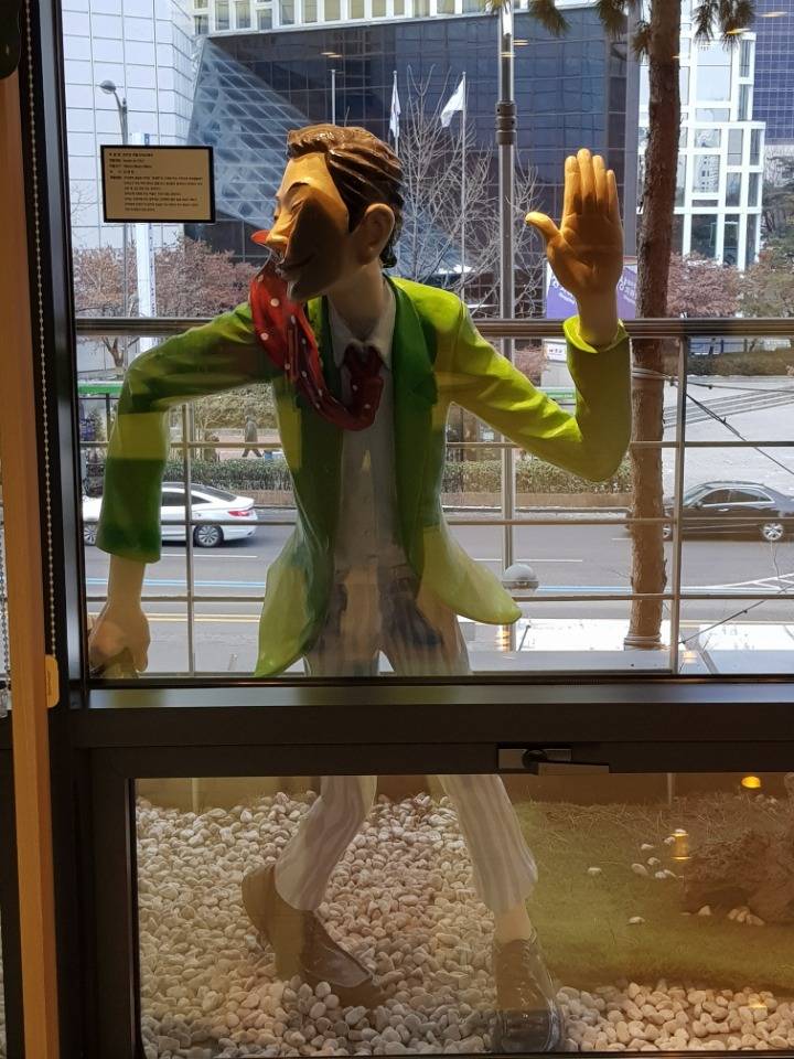 레이싱걸을 보고 정신없이 걸어오다.. | 인스티즈