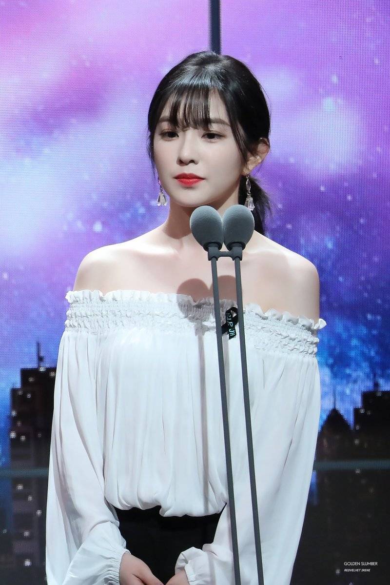 연말에도 예쁜 얼굴천재 아이린.jpg | 인스티즈