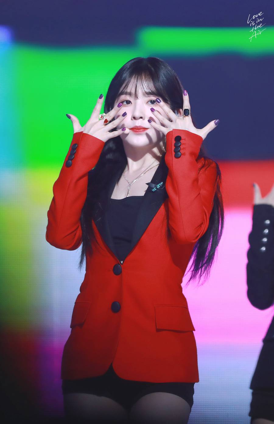 연말에도 예쁜 얼굴천재 아이린.jpg | 인스티즈
