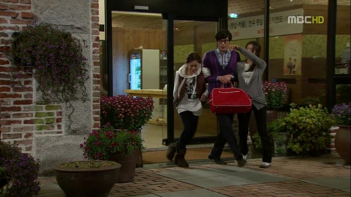 [지붕뚫고하이킥] 떡실신 제조기와 지옥에서 온 식모의 술주정.jpg | 인스티즈