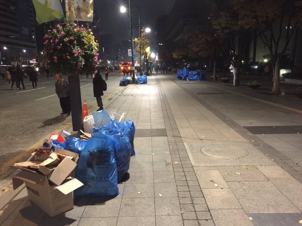 100만명이 다녀간 광화문 광장 수준.jpg | 인스티즈