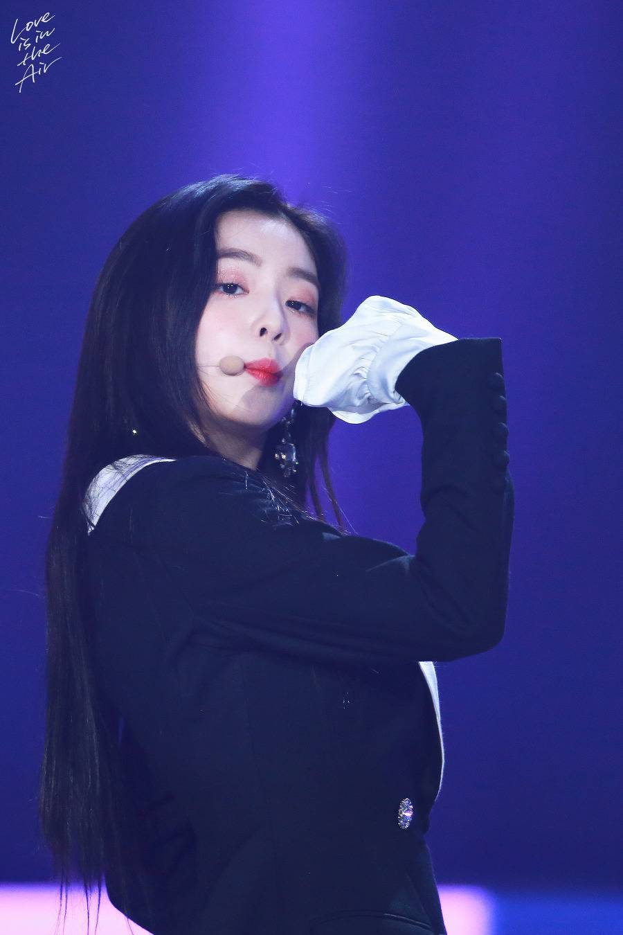 연말에도 예쁜 얼굴천재 아이린.jpg | 인스티즈