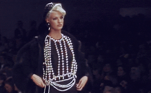 [린다에반젤리스타] 보이쉬 숏커트가 잘 어울리는 슈퍼 탑 모델 | 인스티즈