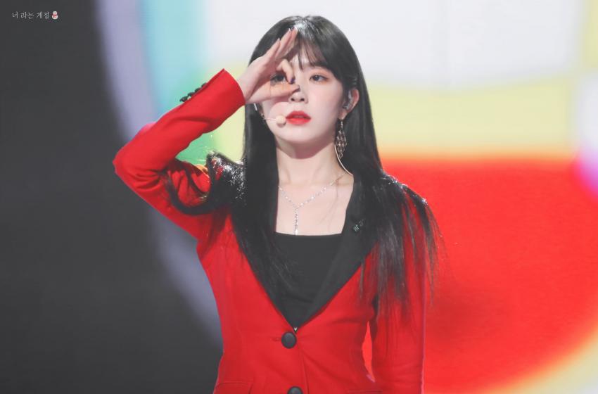 연말에도 예쁜 얼굴천재 아이린.jpg | 인스티즈