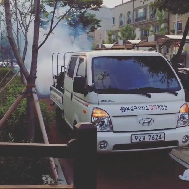 아직도 다니는 소독차.jpg | 인스티즈