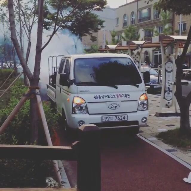 아직도 다니는 소독차.jpg | 인스티즈