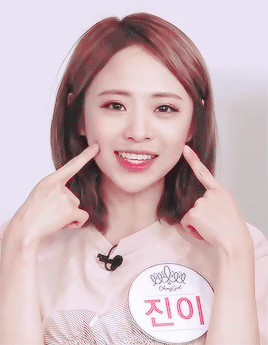 브이앱 마무리 인사로 흔들인형 댄스 추는 오마이걸 멤버 | 인스티즈