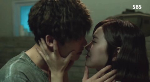 [닥쳐이방인] 여주는 진세연이고 서브여주는 강소라 입니다 | 인스티즈