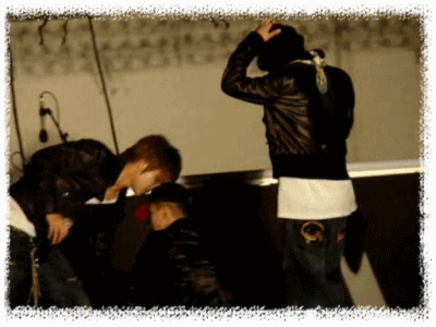 아이돌미 터진 10년전 지드래곤.gif | 인스티즈