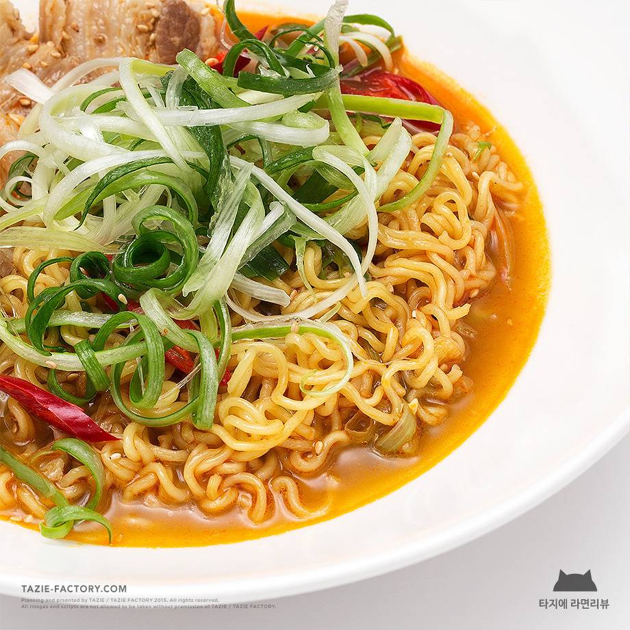 돼지고기 대파 라면 | 인스티즈