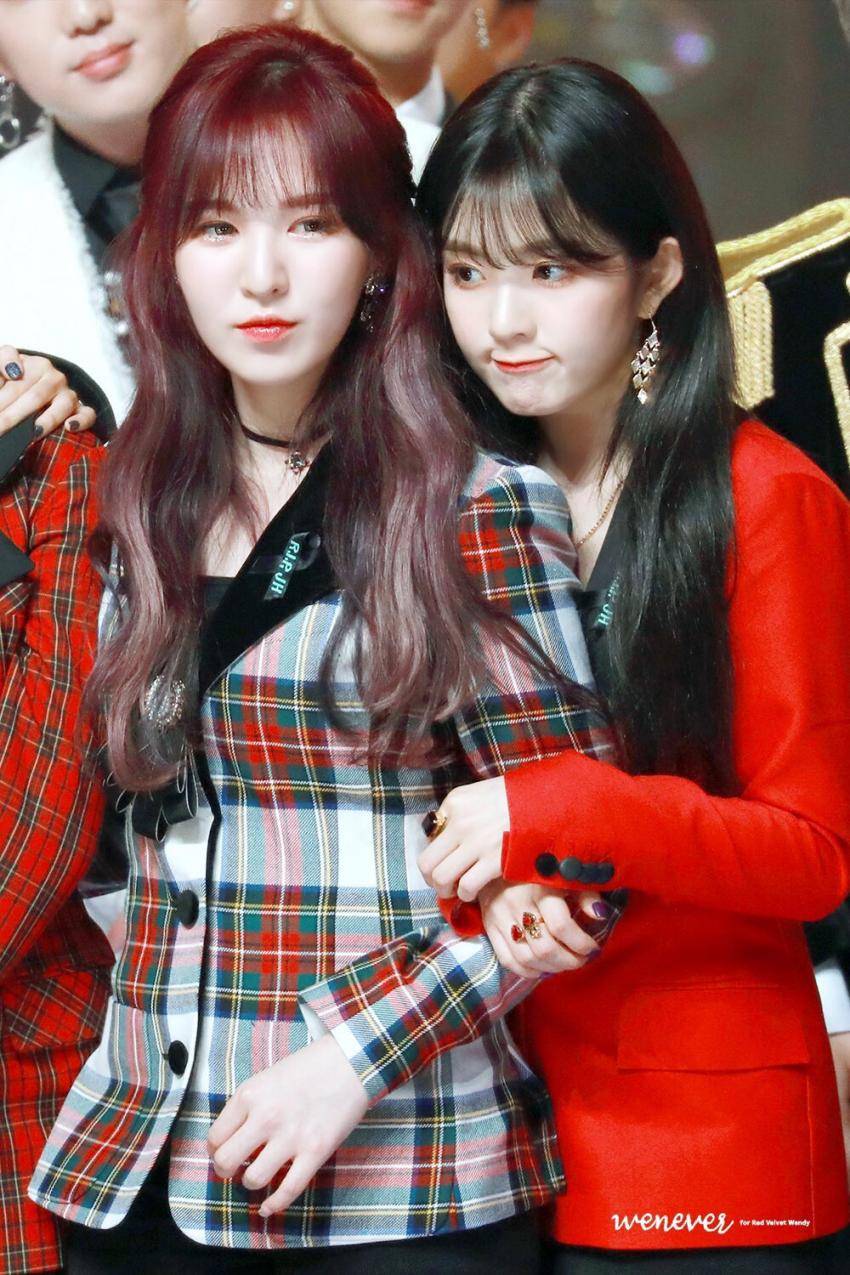 연말에도 예쁜 얼굴천재 아이린.jpg | 인스티즈