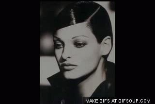 [린다에반젤리스타] 보이쉬 숏커트가 잘 어울리는 슈퍼 탑 모델 | 인스티즈