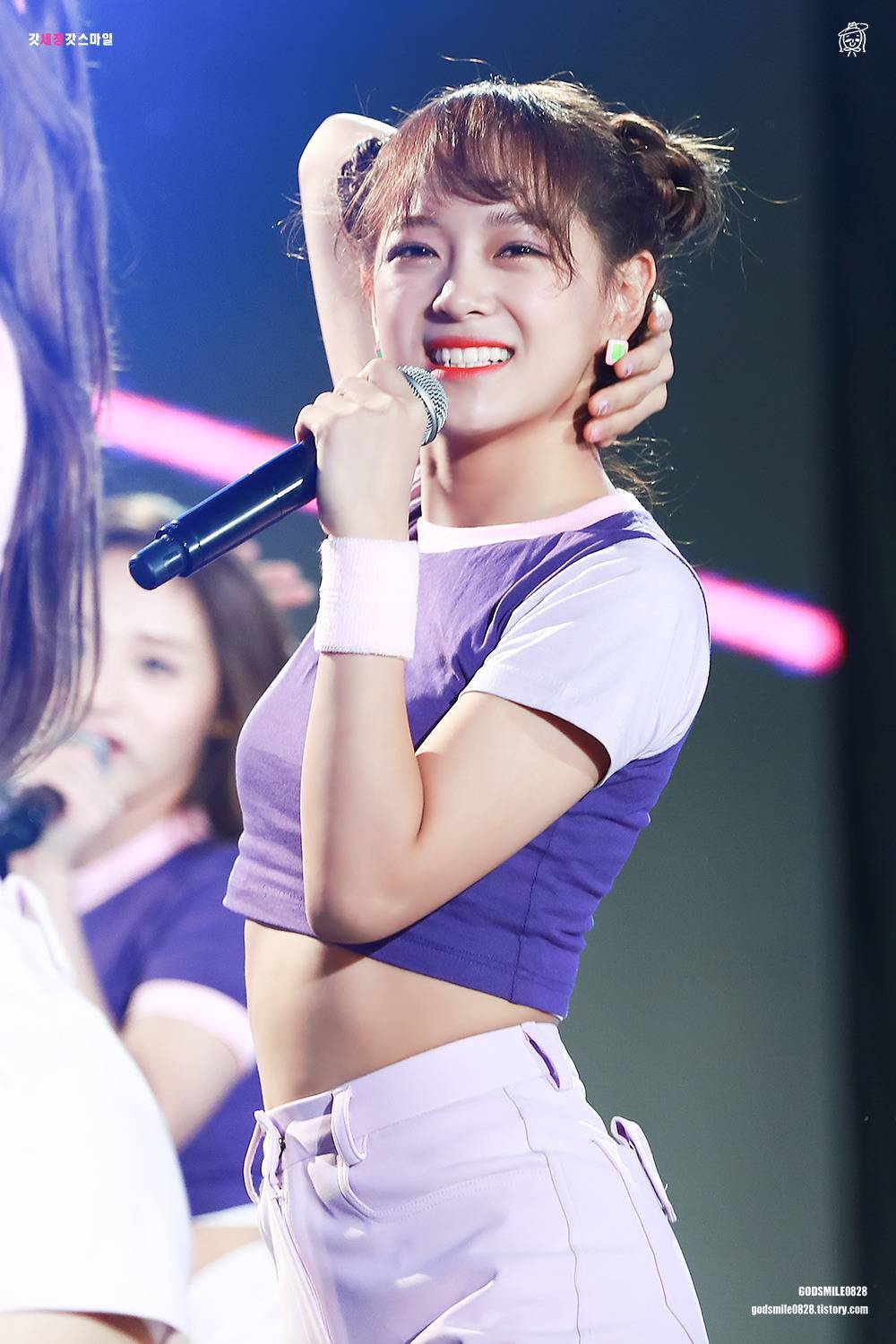 자극적인..여자아이돌..김세정 | 인스티즈