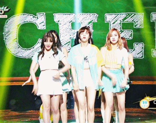 [트와이스] 1주년 기념 멤버 단체 짤 모음.jpg | 인스티즈