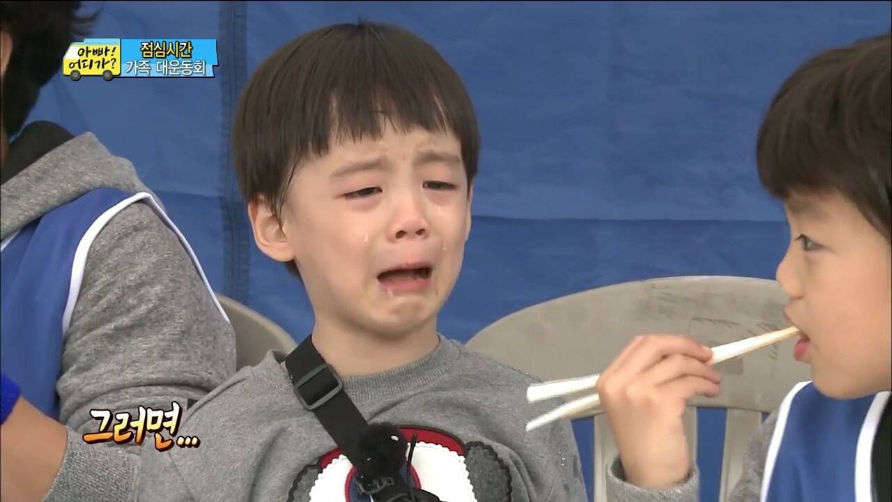 [아빠어디가] 찬형이 형한테 맛있는 반찬 뺏겼던 찬호가 운 진짜 이유 | 인스티즈