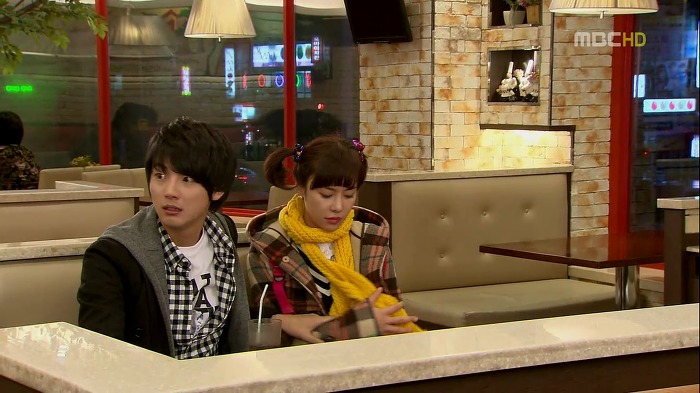 [지붕뚫고하이킥] 띠드버거.jpg | 인스티즈