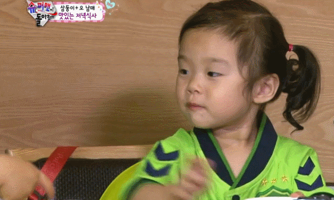 [슈퍼맨이돌아왔다] 눈물을 참으며 군인체험하는 만세!.gif | 인스티즈