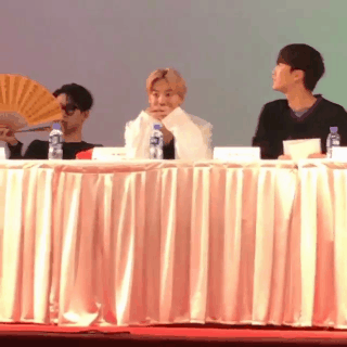 연예인들의 민망한 상황 모음.gif | 인스티즈