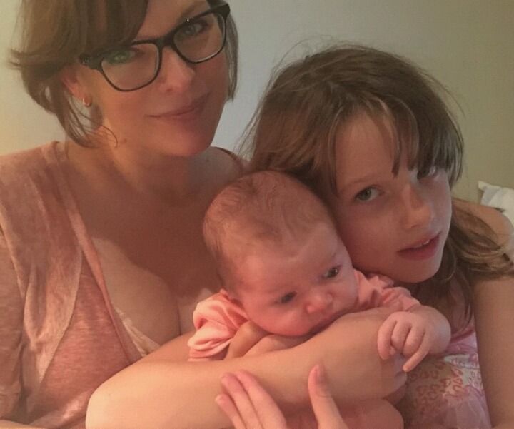  벌써부터 매력 넘치는 밀라요보비치 딸 에버 | 인스티즈