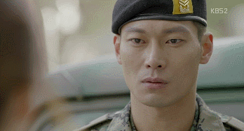 [태양의후예] 군인 남친이 작전 중 전사했다는 소식을 접했을 때 반응.甲 | 인스티즈