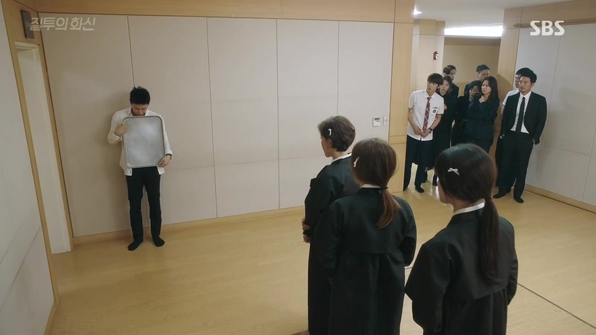 [질투의화신] 브라자 입었다고 엄마한테 쥐어터지는 조정석 | 인스티즈