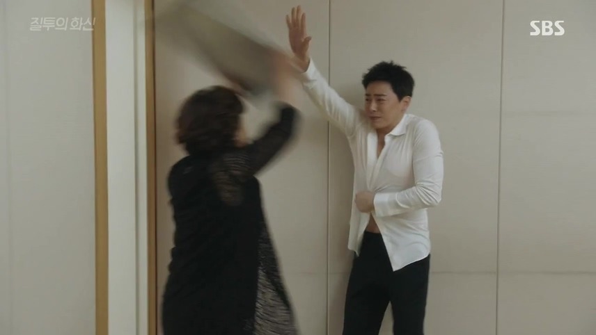 [질투의화신] 브라자 입었다고 엄마한테 쥐어터지는 조정석 | 인스티즈