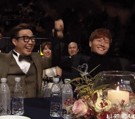 sbs 연예대상 축하무대할 때마다 항상 호응 잘해주는 런닝맨 팀 | 인스티즈