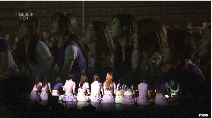 쓸쓸해 보이는 아이오아이 의 뒷모습 | 인스티즈