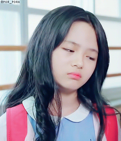 [아가씨] 많은 사람들이 실제 일본인인줄 아는 김민희 아역 .JPG | 인스티즈